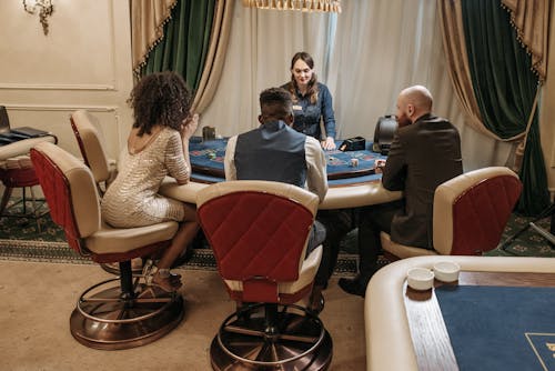 Kello Pasianssi: Pelin Säännöt, Vinkit Ja Muunnelmat